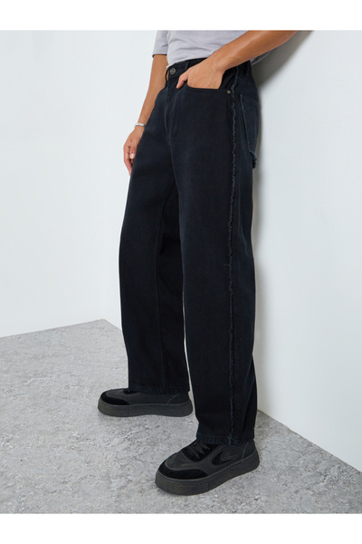 Styli Men Black Solid Loose Fit Jeans