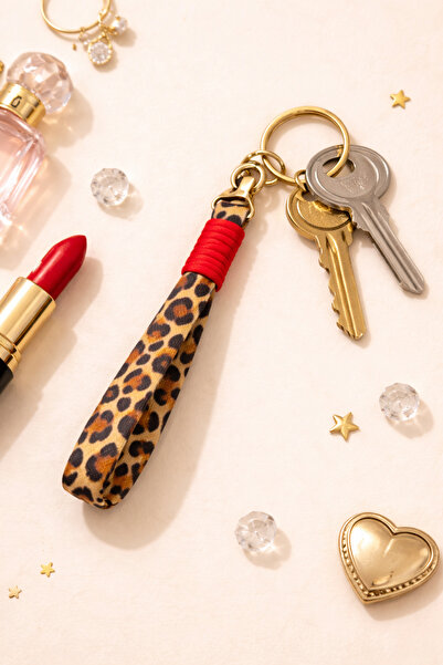 BY DİLEK ÇETİN ACCESSORY سلسلة مفاتيح بنقشة الفهد