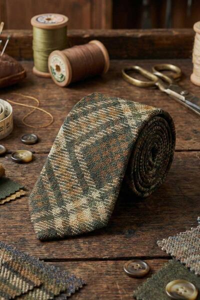 Kravatkolik Leoni Style Bej Ekose Desen İtalyan İpek Kravat İK2221