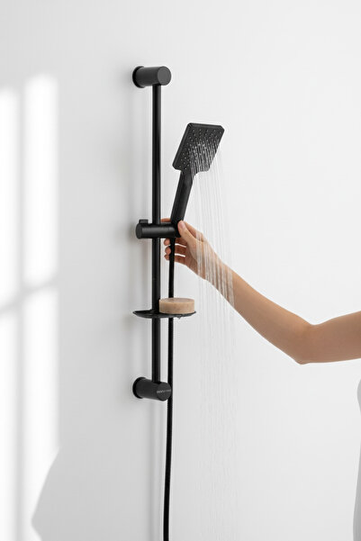 İSAOĞLU YAPI Siyah Kare Duş Sistemi Modern Tasarım Sürgülü Mat Siyah Duş Başlığı