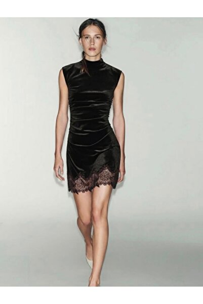 Store Kadife Dokulu Dantel Detaylı Mini Elbise – Siyah & Kahverengi