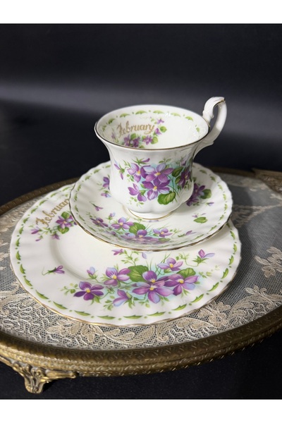 Royal Albert Şubat ayı fincan