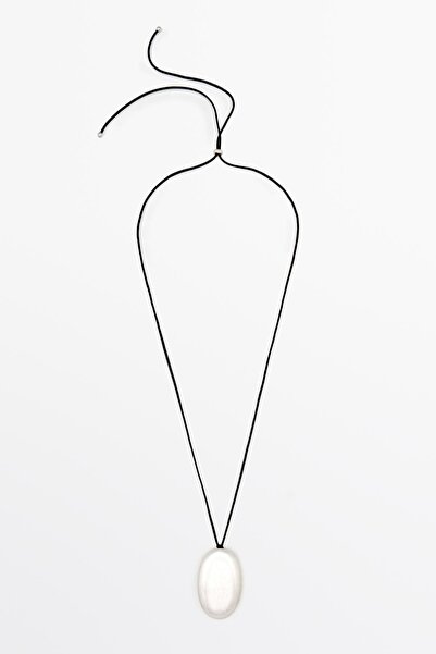 Massimo Dutti Metalik parçalı deri ip kolye