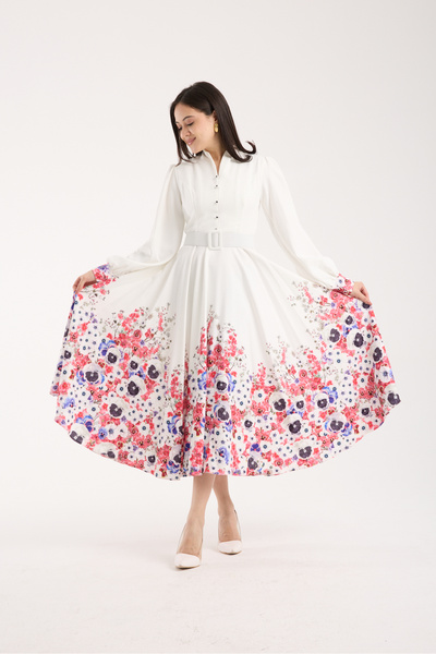 Stylish Stylish white dress with elegant rose trim