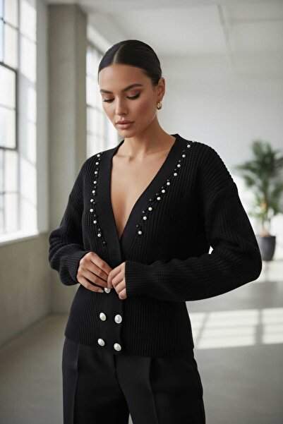 NEWCO Γυναικεία ζακέτα με μαύρα πέρλες κουμπιά και λεπτομέρεια σε σχήμα μπαλο...
