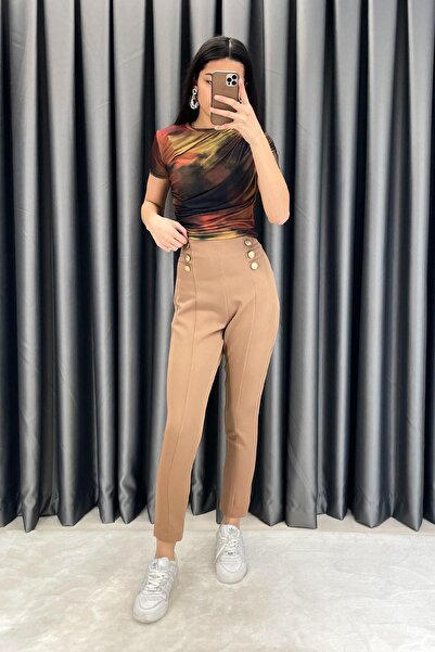 EGZOTİK ASORTİK بنطلون ضيق الساق بتفاصيل أزرار على الجيب - لون جملي