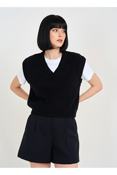 My Blog Black V-Neck Sweater - 231011