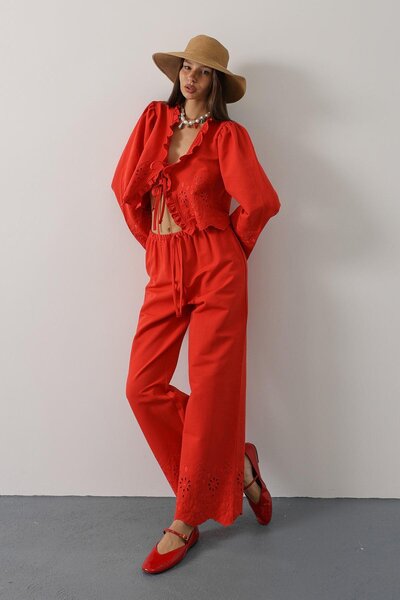 Trend Alaçatı Stili Women's Red Embroidered Tie-Front Suit Vs00538