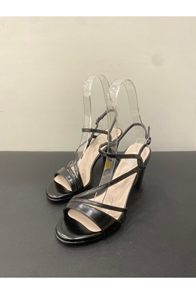 Özay Pantofi cu toc gros pentru femei