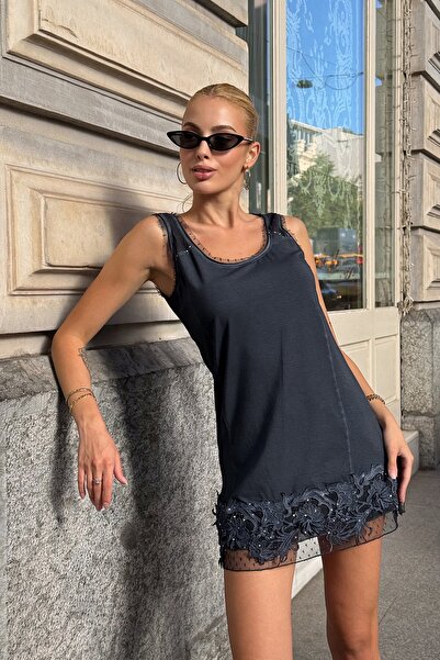 Trend Alaçatı Stili Rochie mini fără mâneci, cu decolteu în U, din tul brodat...