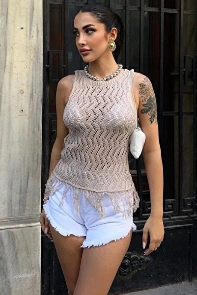 Trend Alaçatı Stili Women's Beige Crew Neck Sleeveless Tassel Blouse Vs00776