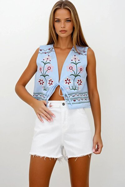 Trend Alaçatı Stili Women's White 5-Pocket Denim Shorts with Tassel Detail Vs...