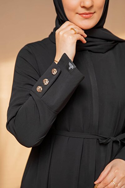 Nissra Ankanoor Wide Cuff Button Detailed Robe Anka265121