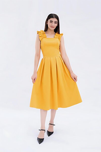Obaha Pleated dress with gathered sleeves