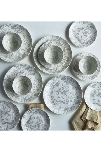 Melis 18-Piece New Bone China Dinner Set - Serves 6