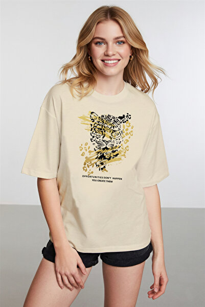 caddekombin Women's Gold Leopard Illustrated Beige T-Shirt
