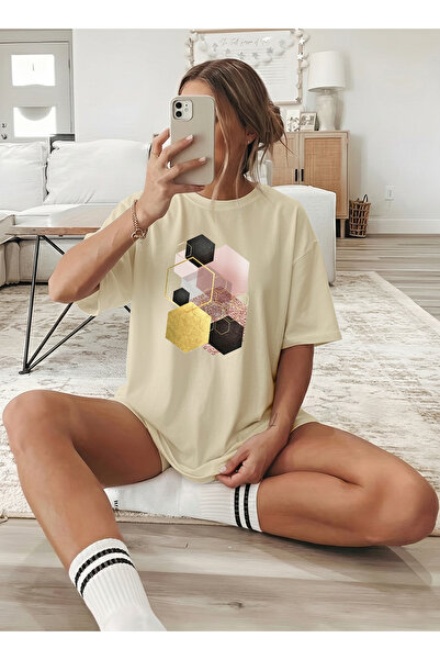 caddekombin Women's Modern Honeycomb Patterned Beige T-Shirt