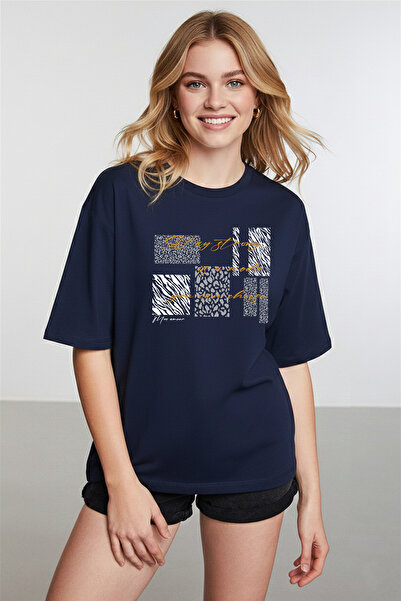 caddekombin Women's Zebra and Leopard Detailed Crew Neck Navy Blue T-Shirt