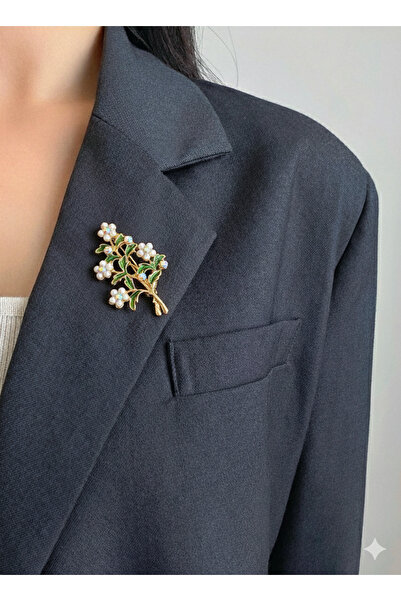 AGAPI Altın Renk İnci Detaylı Çiçek Broş – Kadın Ceket, Şal ve Fular Aksesuarı