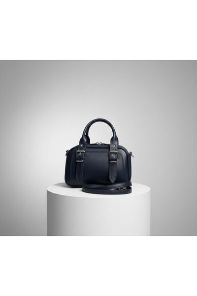 Senna Collection A Great Bag That Can Be Worn Both in Hand and Cross-Body
