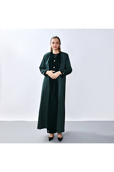 HAWRAA ABAYA A flowing abaya made of soft crepe fabric with velvet details