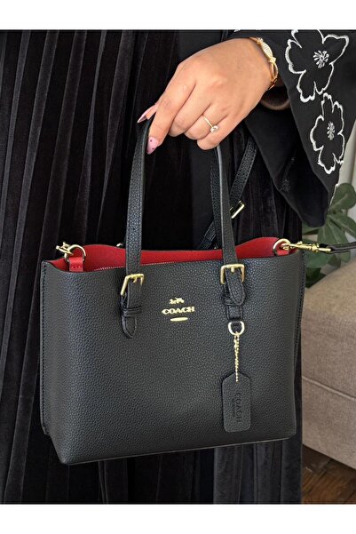 Generic Women's shoulder bag with elegant accessories