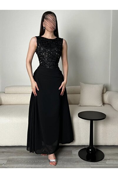 TARFA This dress comes in a royal black color that gives you classic elegance...