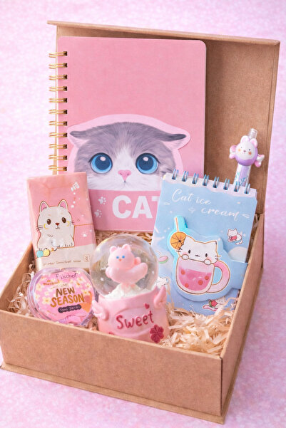 matheon Kedi Temalı Defterli Hediye Seti – Kar Küresi, El Sabunu, Kuru Peçete...