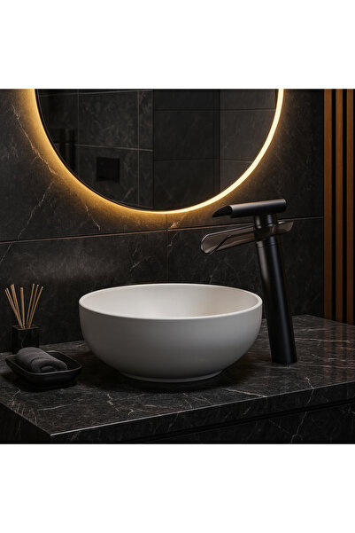 banyosepeti صنبور حوض على شكل شلال من الزجاج الأسود غير اللامع من GlassCascade