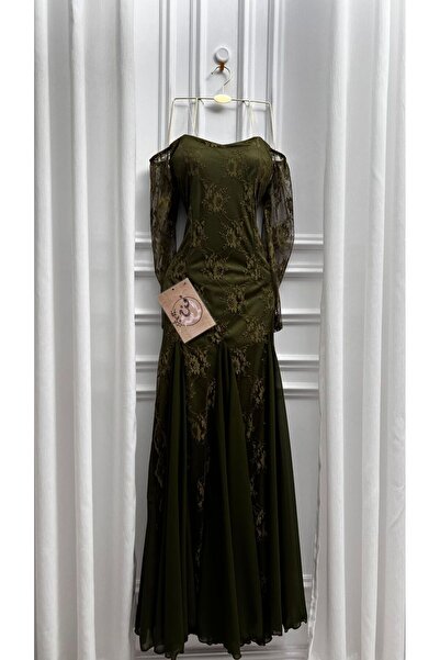 Pure Drsses Soft lace dress with sleeves