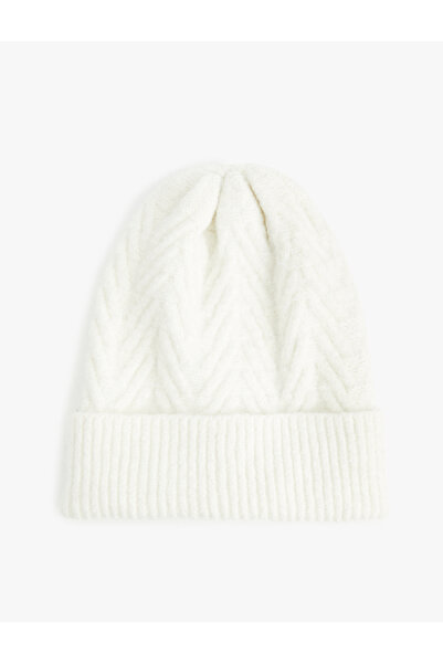 Koton Căciulă tricotată cu detalii din sclipici, texturată, stratificată