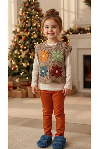 Butik KIZ ÇOCUK TABA RENK ÇİÇEK KABARTMALI YANDAN BAĞCIKLI SÜVETER