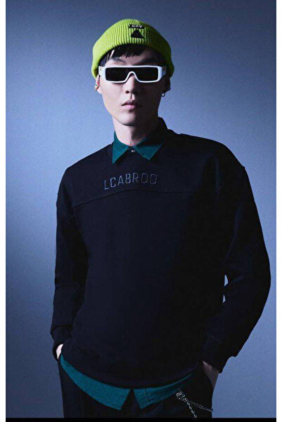 LCABROO The modern LCABRO hoodie - the perfect blend of comfort and urban style