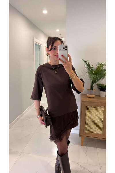 BİRCANÇİL Punna Brown Skirt Hem Satin Lace Detailed T-Shirt
