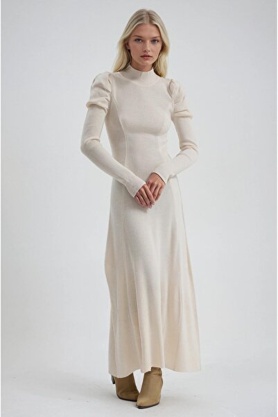 Lijuri Rochie tricotată cu mâneci tip balon și guler înalt 2007