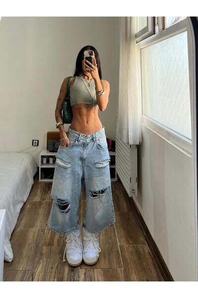 Alien 1979 Kadın Rahat Kesim Bermuda Şort – Günlük & Şık