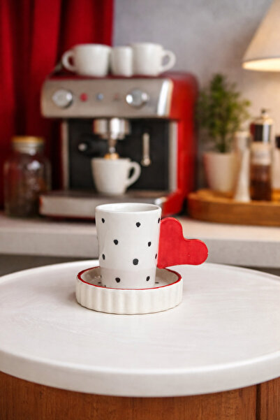 MeGgDecor فنجان قهوة تركي من السيراميك المنقط بمقبض على شكل قلب