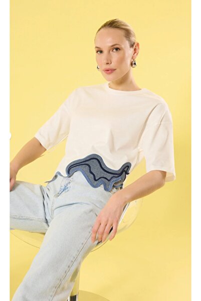 moda paketi Wave Embroidery Detailed Oversized White Women's T-Shirt