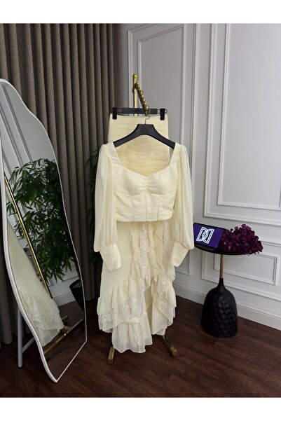 AMAZ Two-piece beige skirt