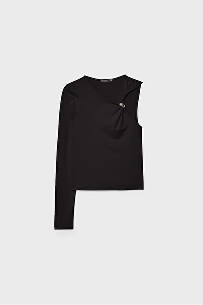 Stradivarius Asymmetric T-shirt with metal buckle