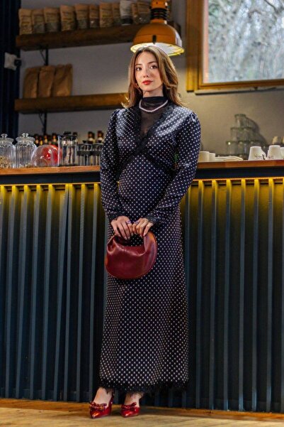 Julidress Lace Detailed Backless Premium Maxi Long Satin Dress