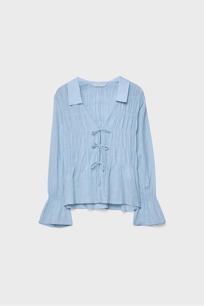Stradivarius Fitted knotted shirt