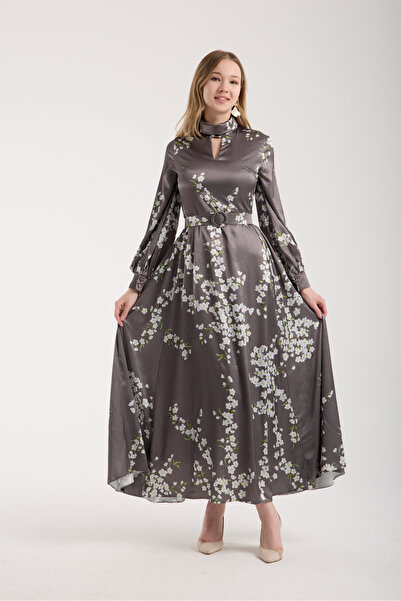 Stylish Stylish and elegant satin dress in gray