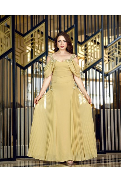 Opera Fashion فستان العيد ملكي أنيق مزين بالكريستال بتصميم انيق