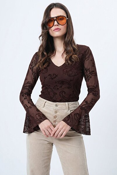 Trend Alaçatı Stili بلوزة نسائية بنية اللون بياقة على شكل حرف V مبطنة من الدا...