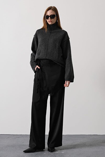 Trend Alaçatı Stili Women's black ruched pant with curtain detail - alc-x15082