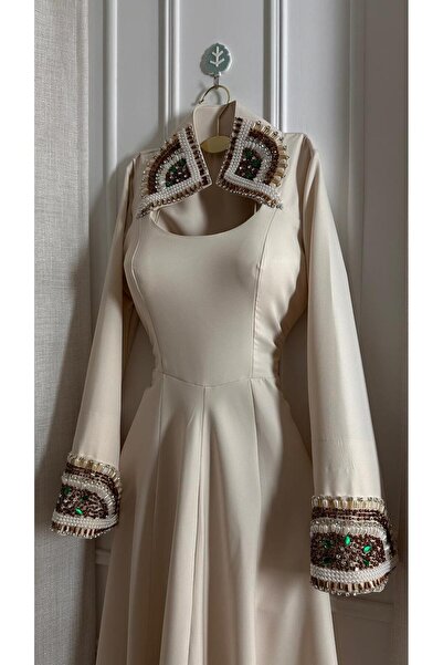 Genenic Embroidered evening dress