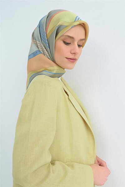 Armine Eșarfă din mătase pură tip twill 9521D 82