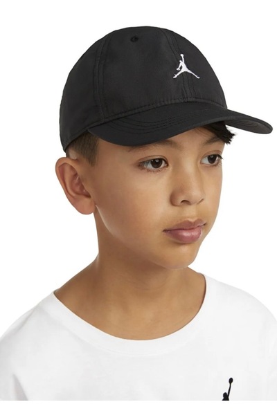Nike قبعة جوردان إيسنشيالز للأطفال باللون الأسود