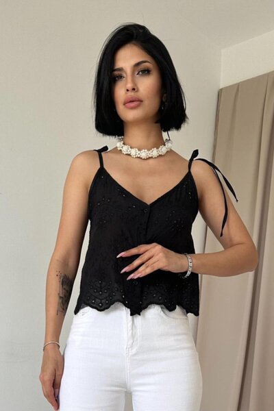 Zerenyus Black Lace-Up Embroidered Blouse